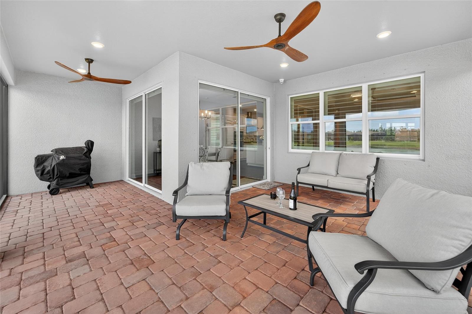 Spacious lanai