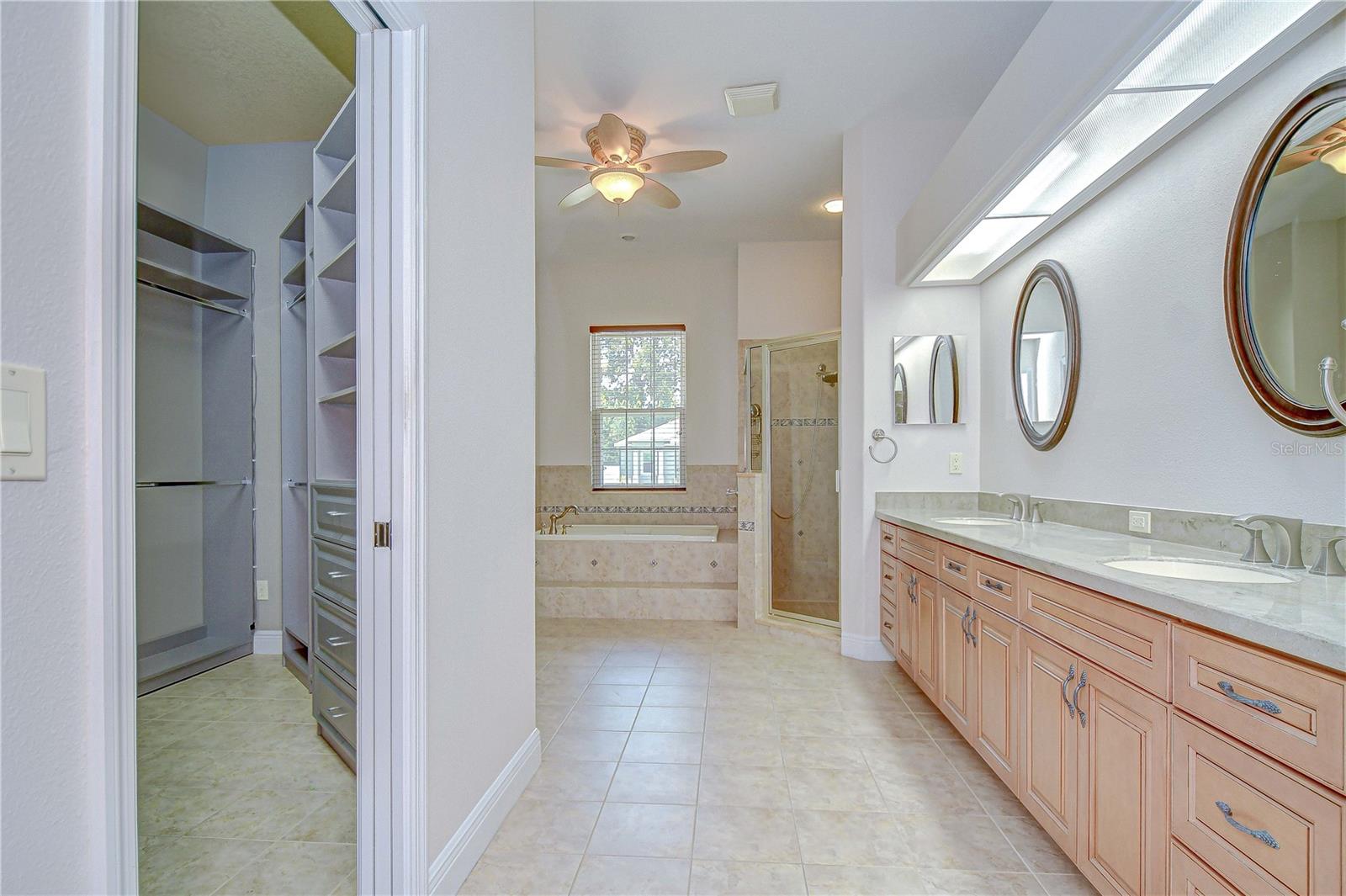 Primary en-suite!