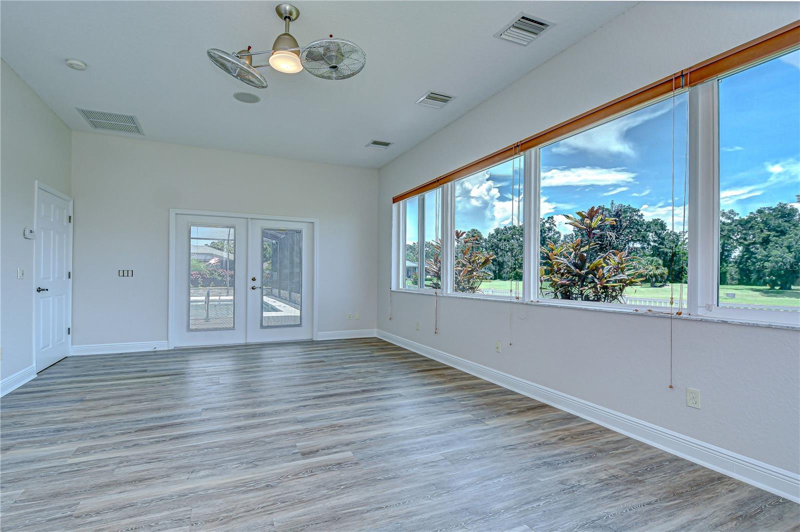 Stunning views of the pond!