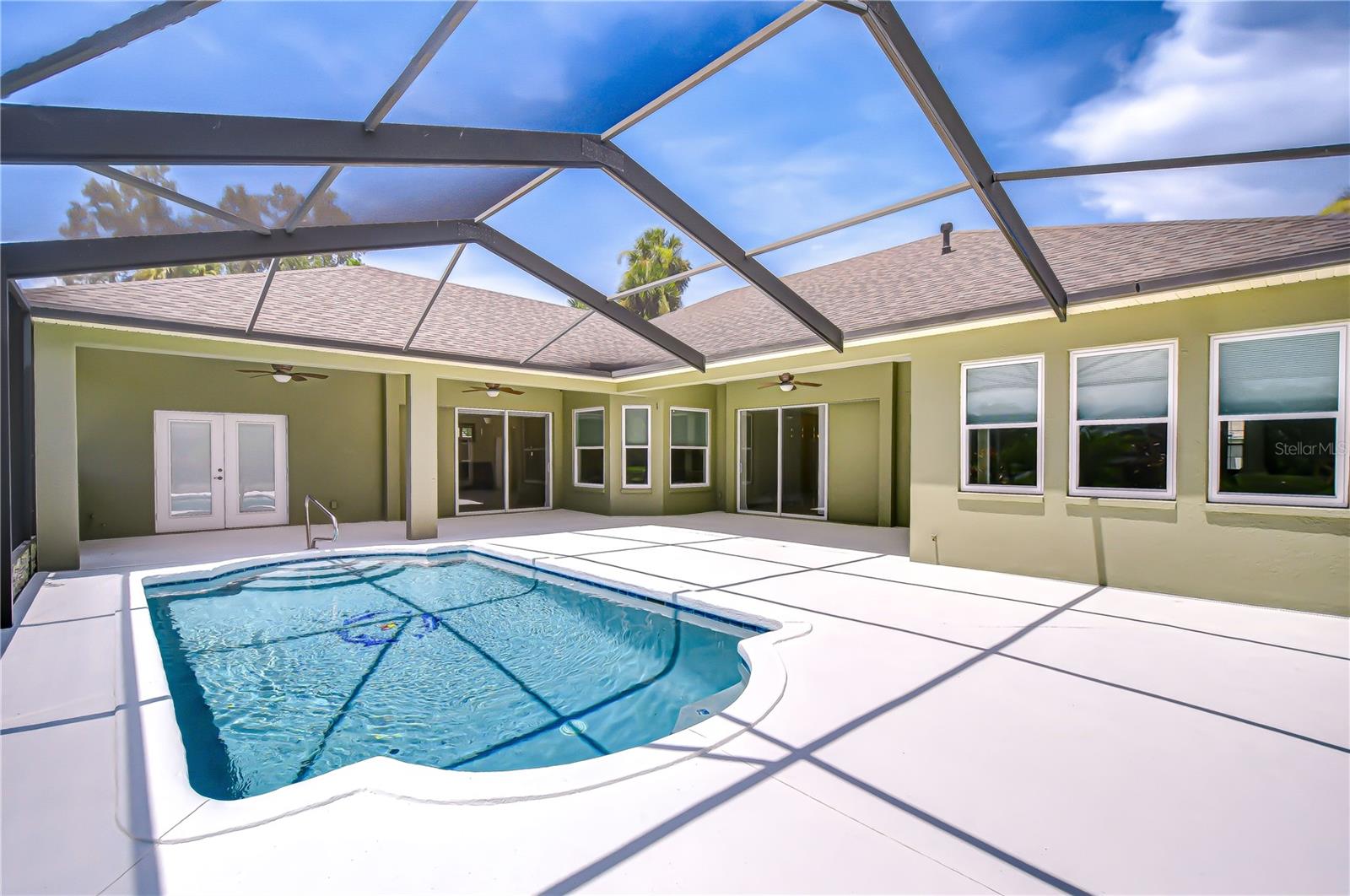 Huge pool lanai!