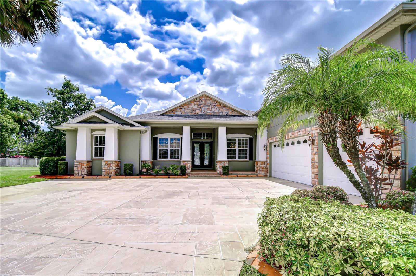 Stunning curb appeal!