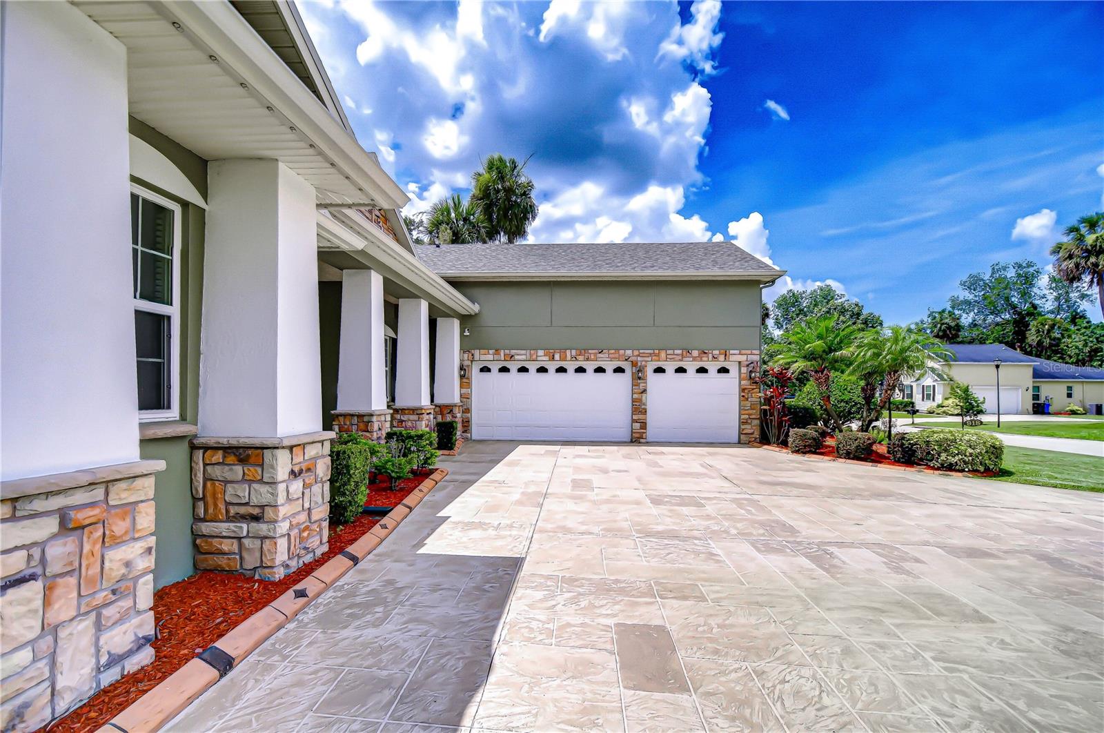Side entry garage!