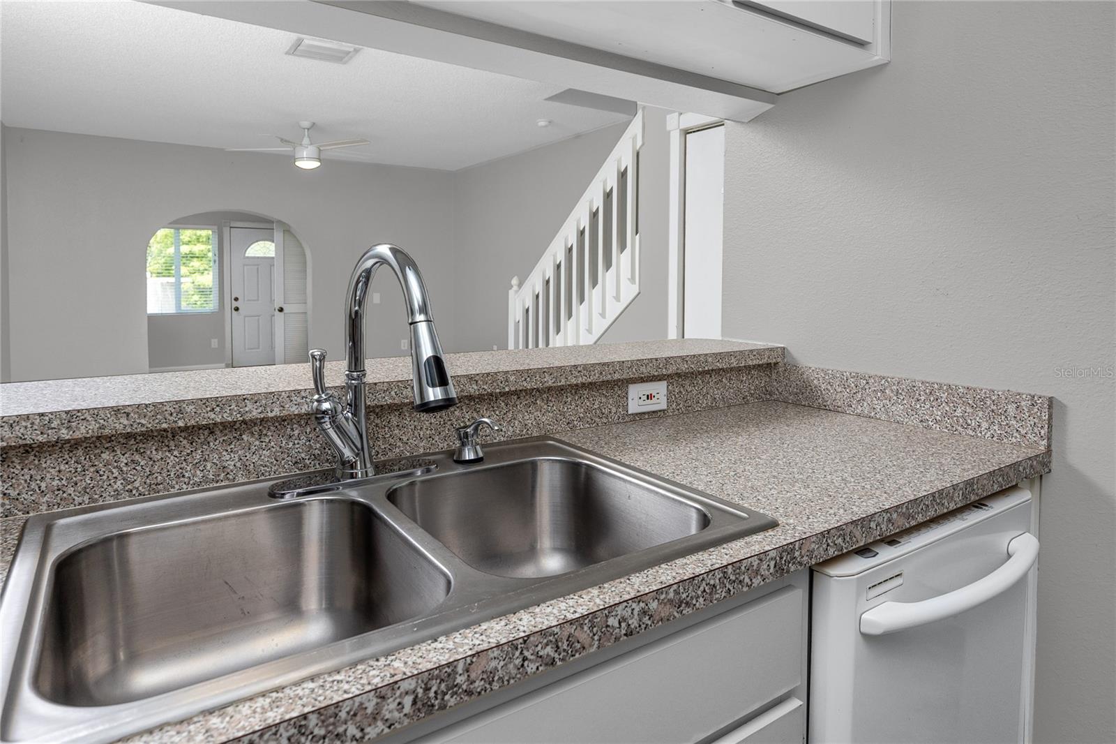 Kitchen -5936 Bayside Key Dr, Tampa, FL 33615