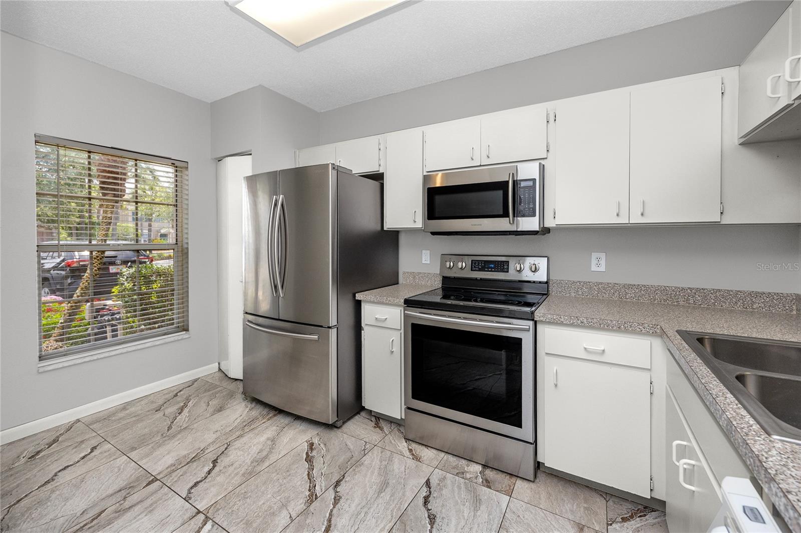 Kitchen -5936 Bayside Key Dr, Tampa, FL 33615