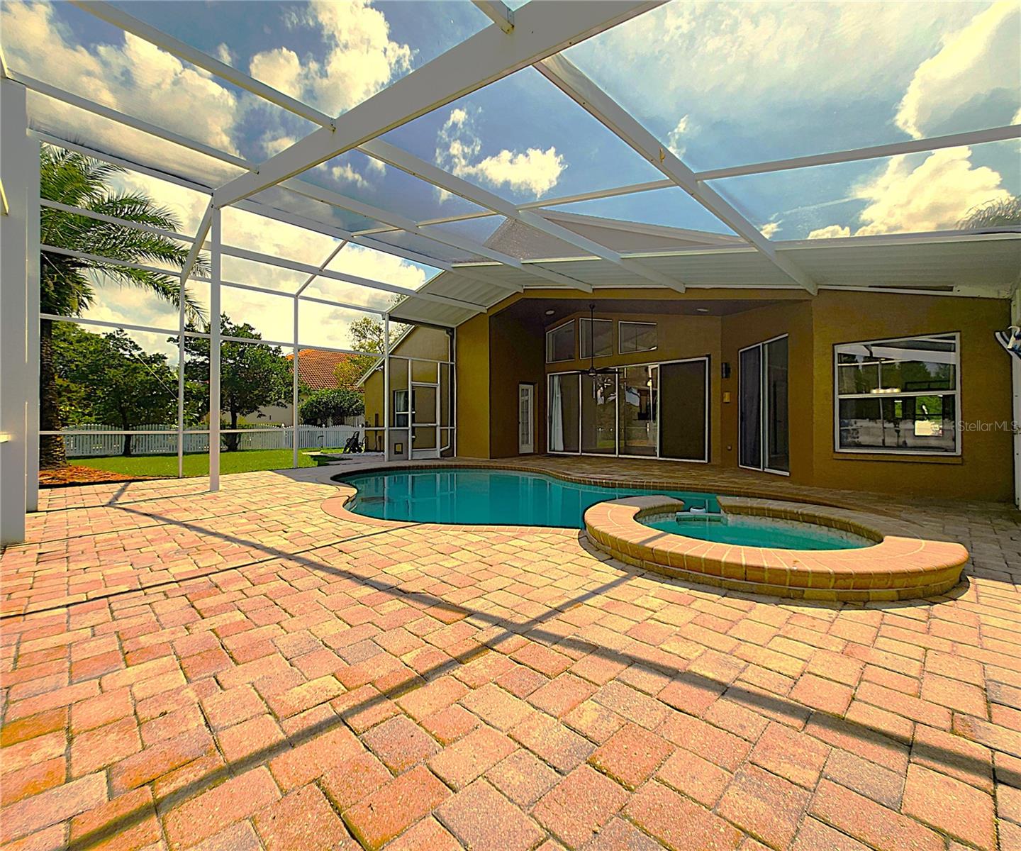 Solar Panel Heated Pool & Spa