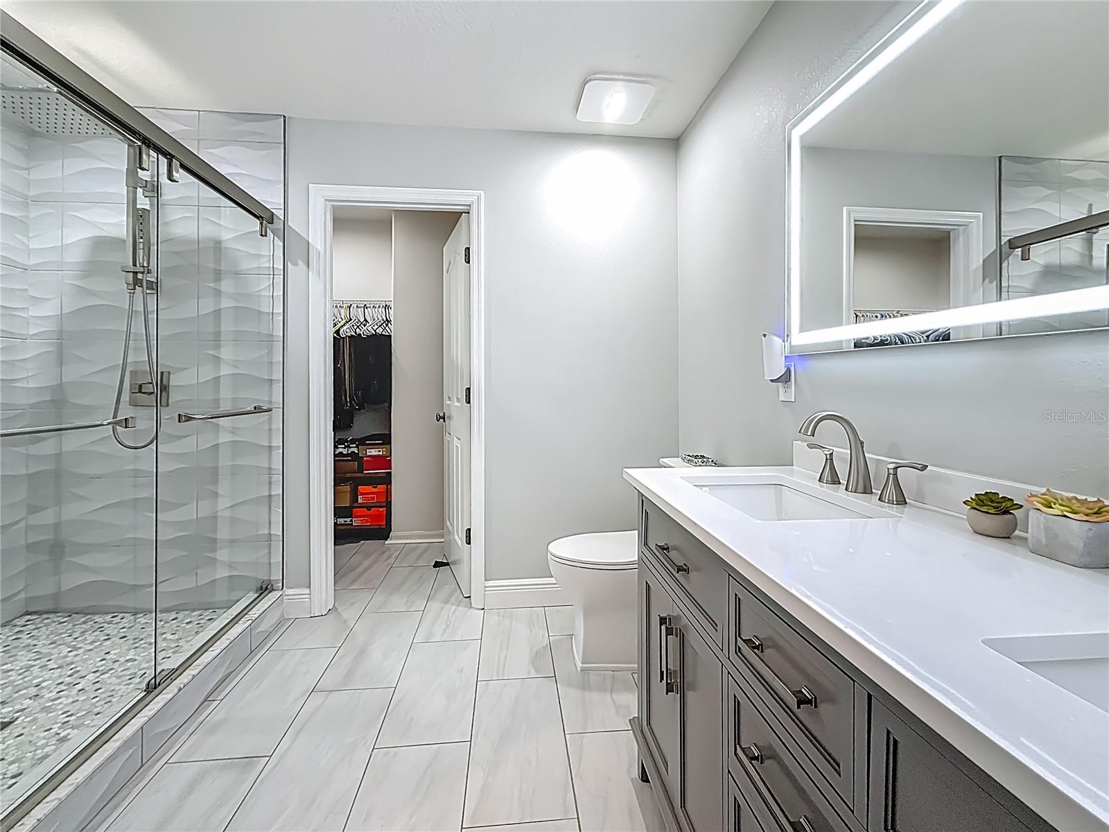 Primary En Suite