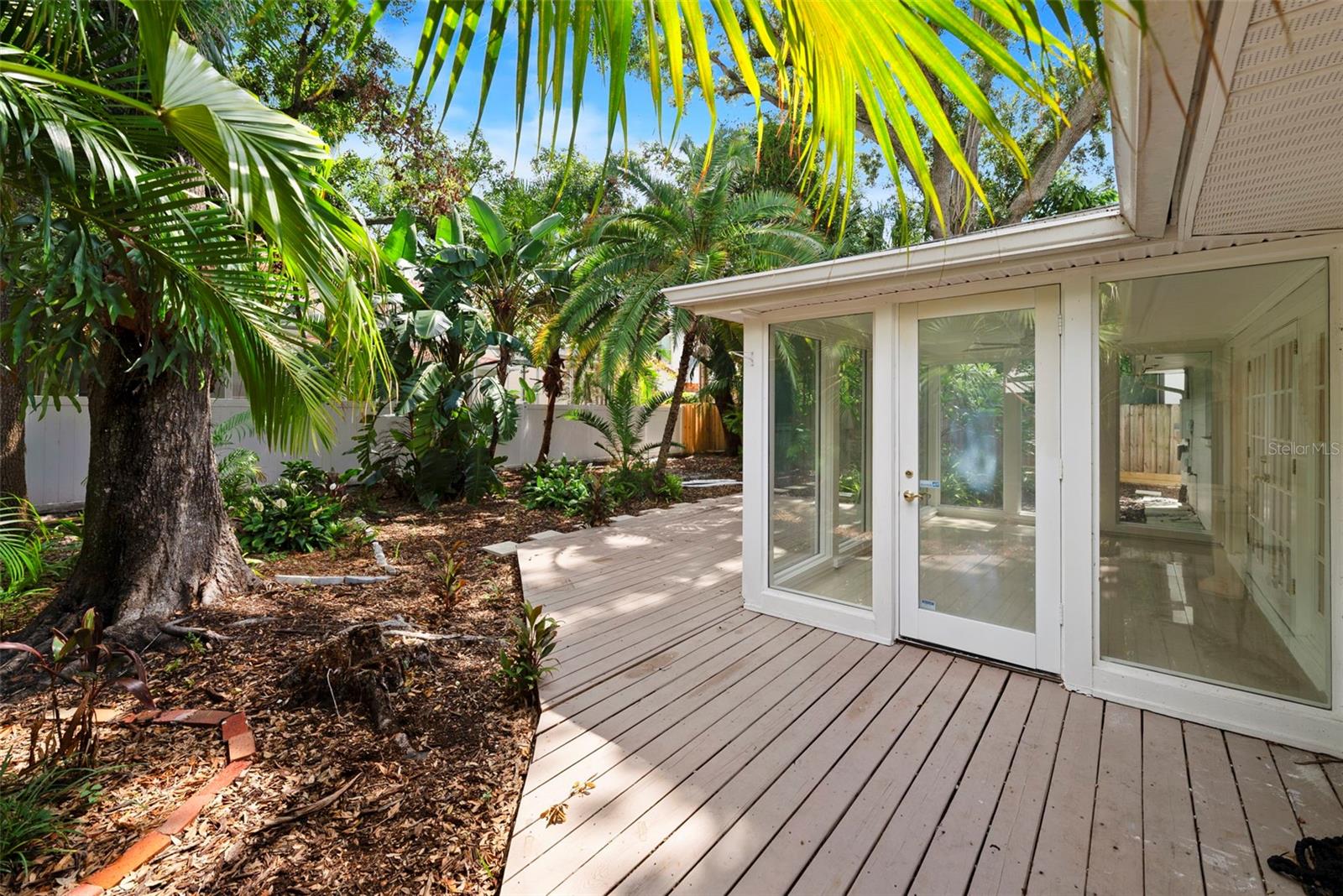 Back deck/patio area