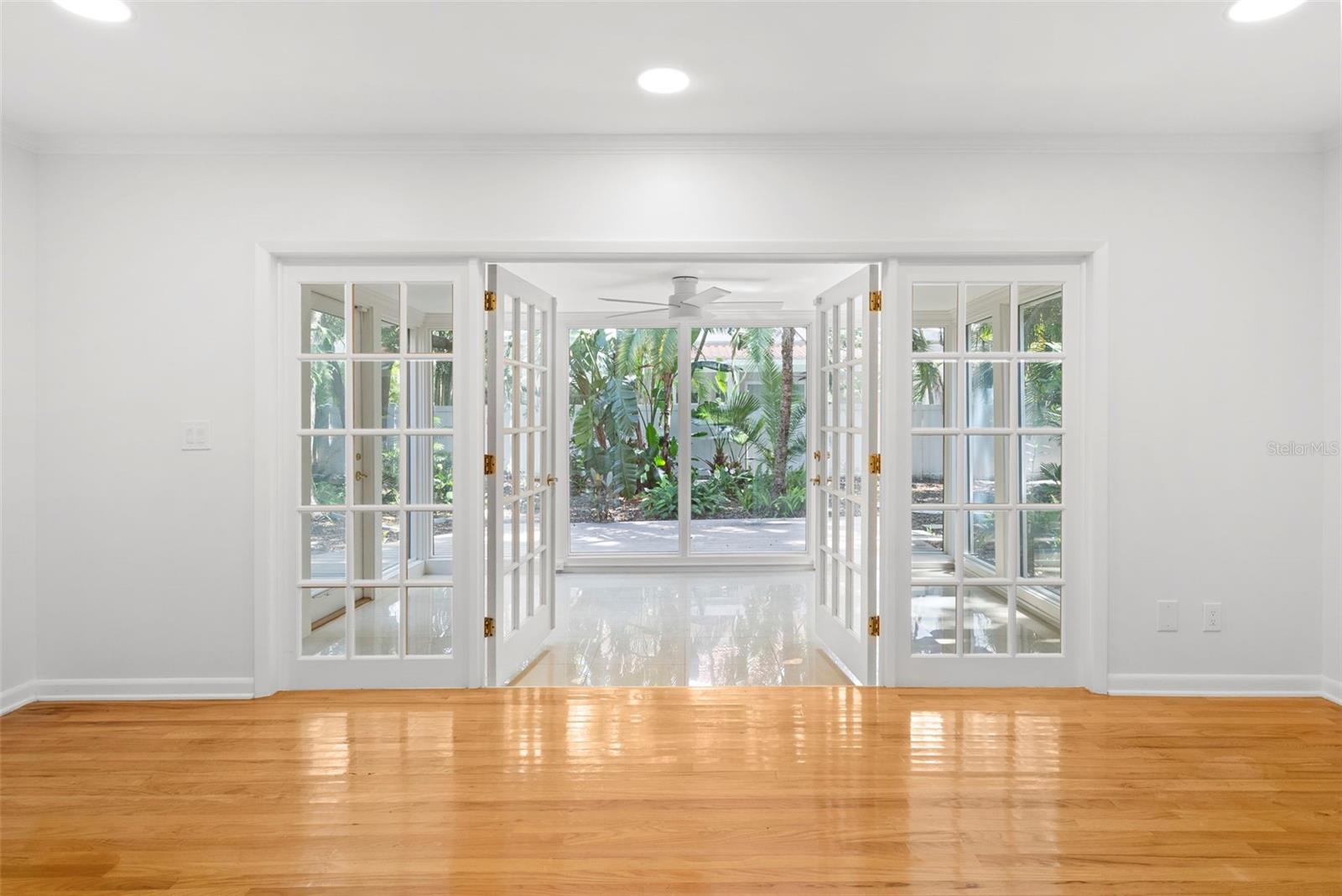 doors leading to sun room
