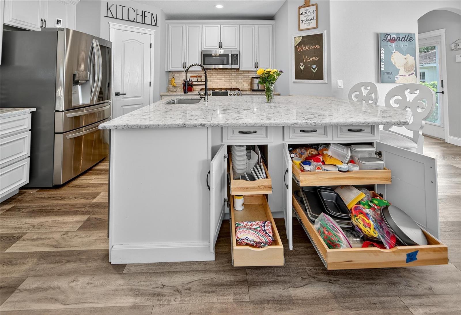 Pull out lower cabinets for easy use