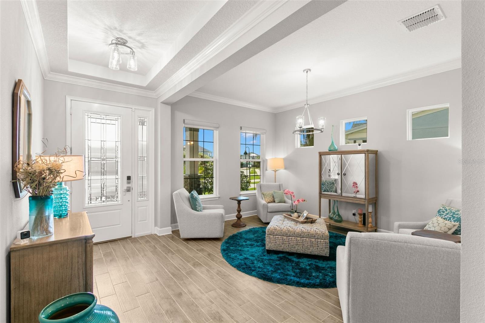 Flex space/formal living room