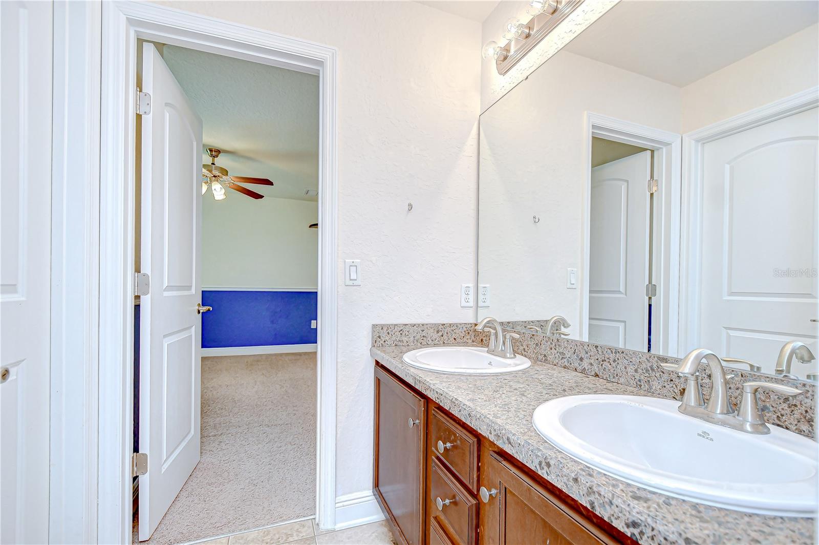Jack & Jill Bedroom/Bathroom combo