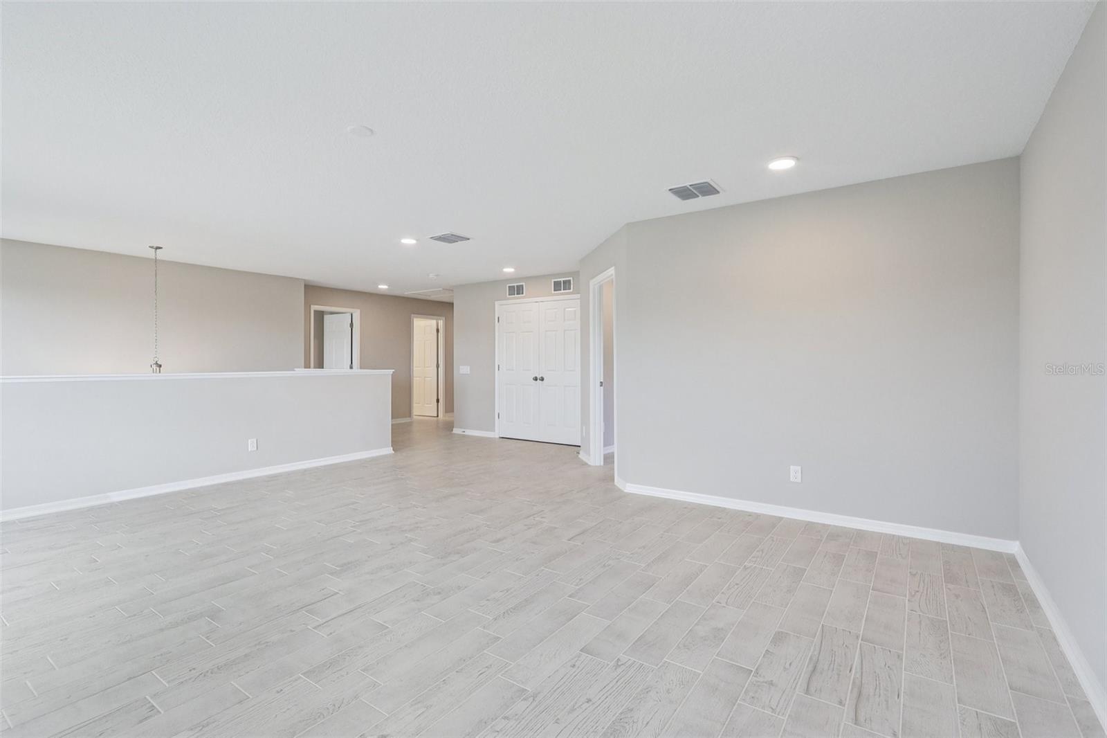 Spacious Bonus Loft