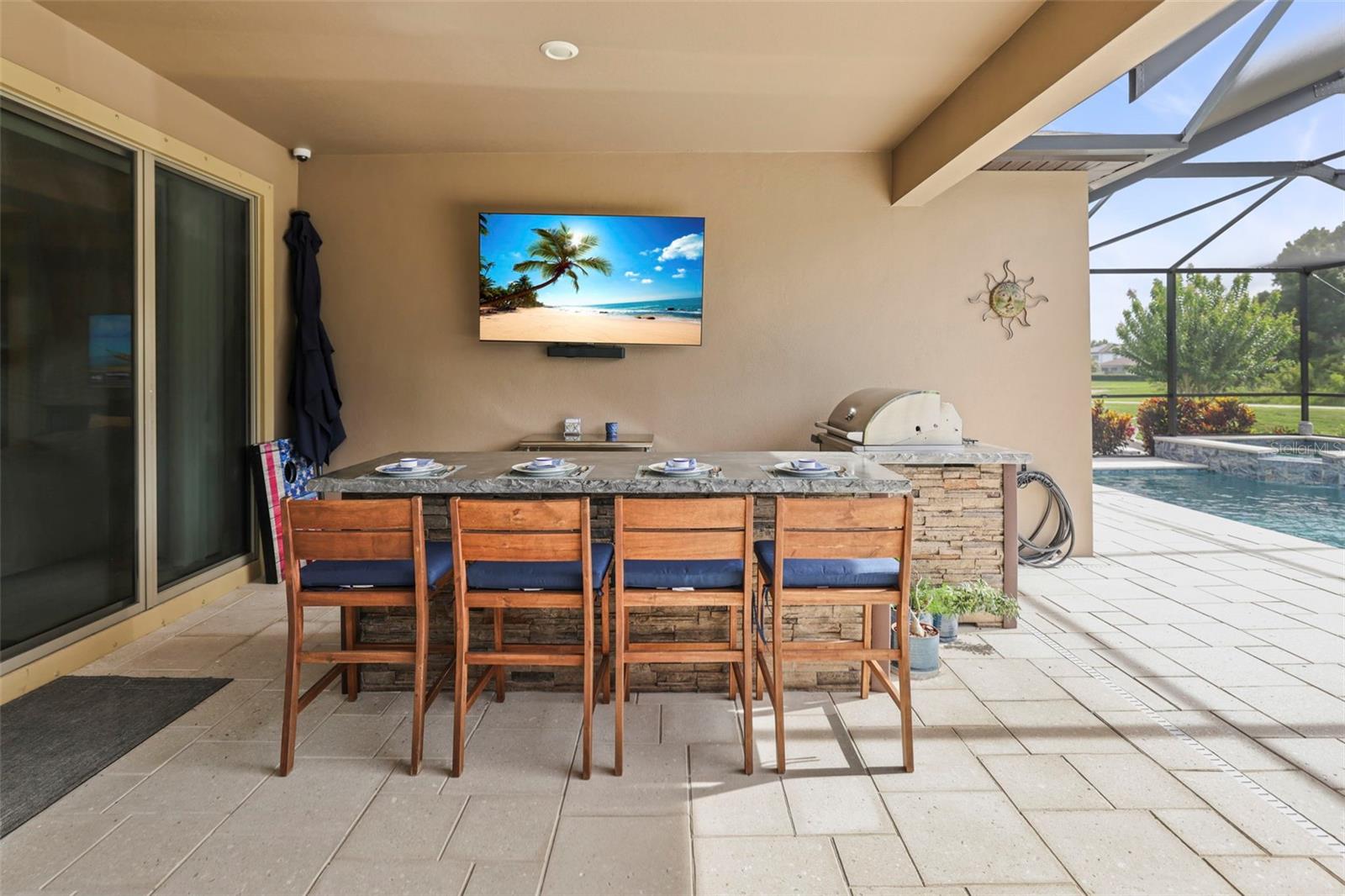 Bar on Lanai