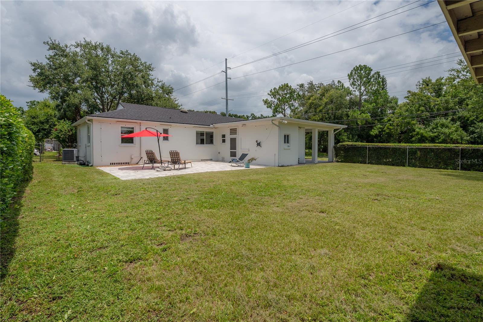 Huge backyard! Over 10,000sq' of homesite