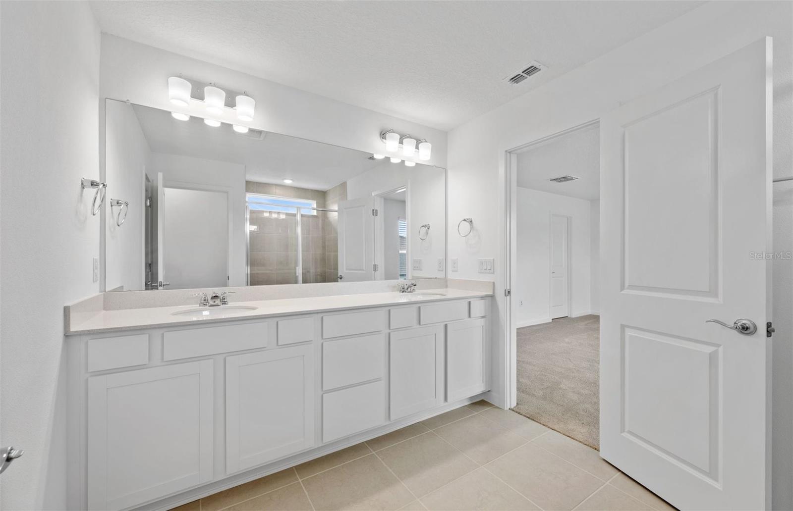Owner's Bath w/Dual Sinks