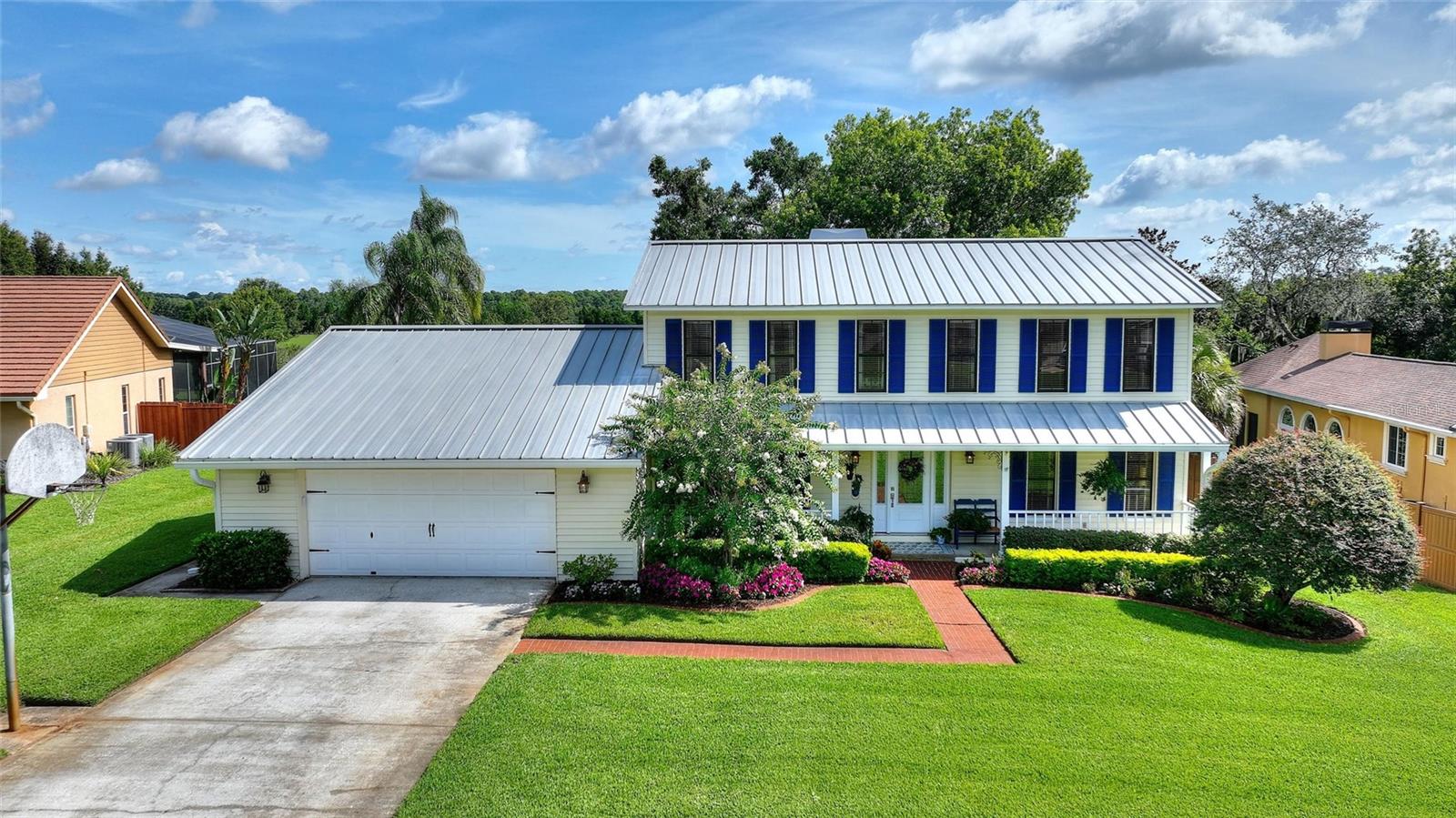 Front exposure.  Worry-free metal roof!