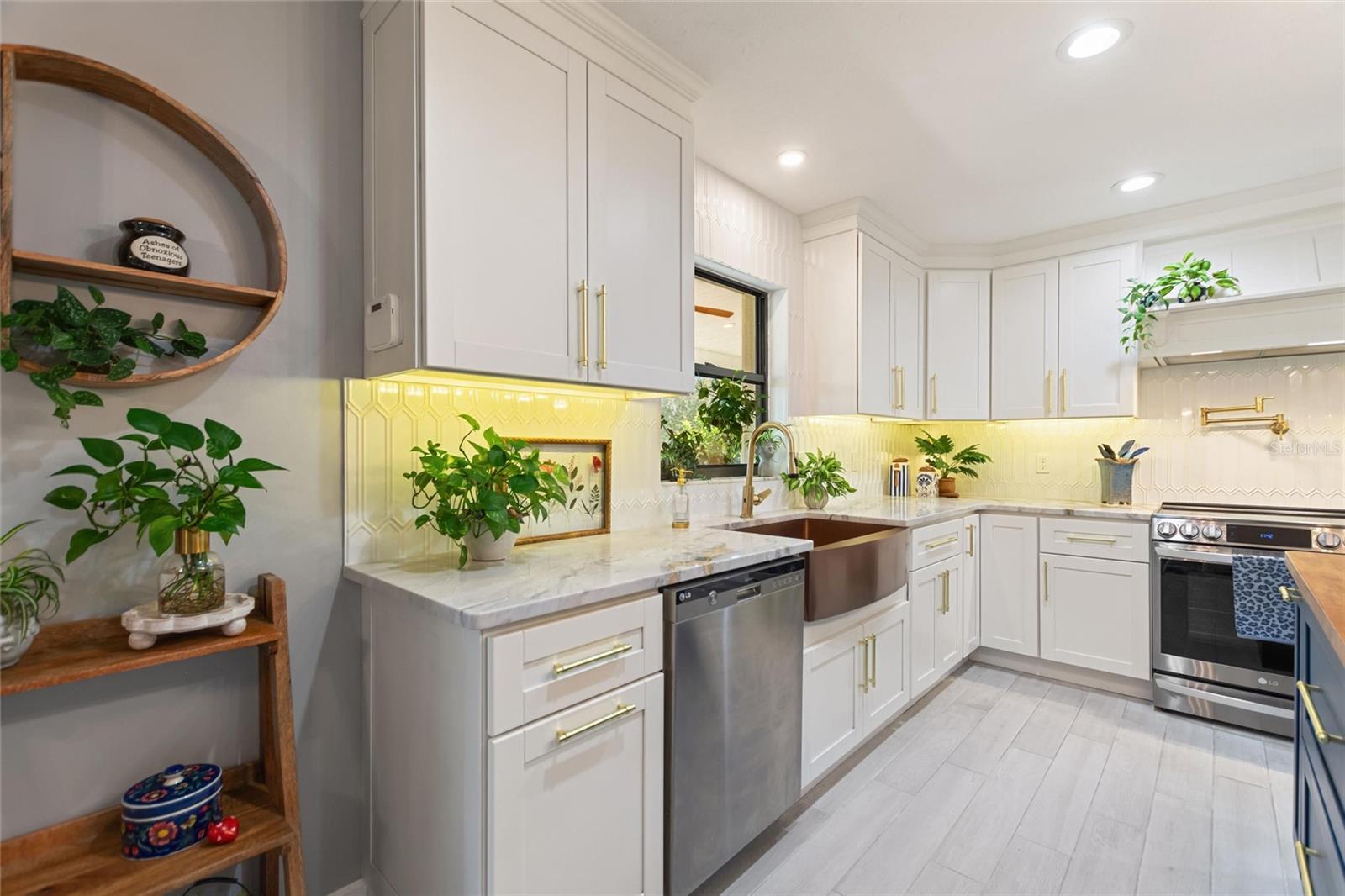 You will love the brushed gold, copper and stainless steel that is on point with the "mixed metal" trend!  It adds depth, texture and visual interest!  Just lovely!