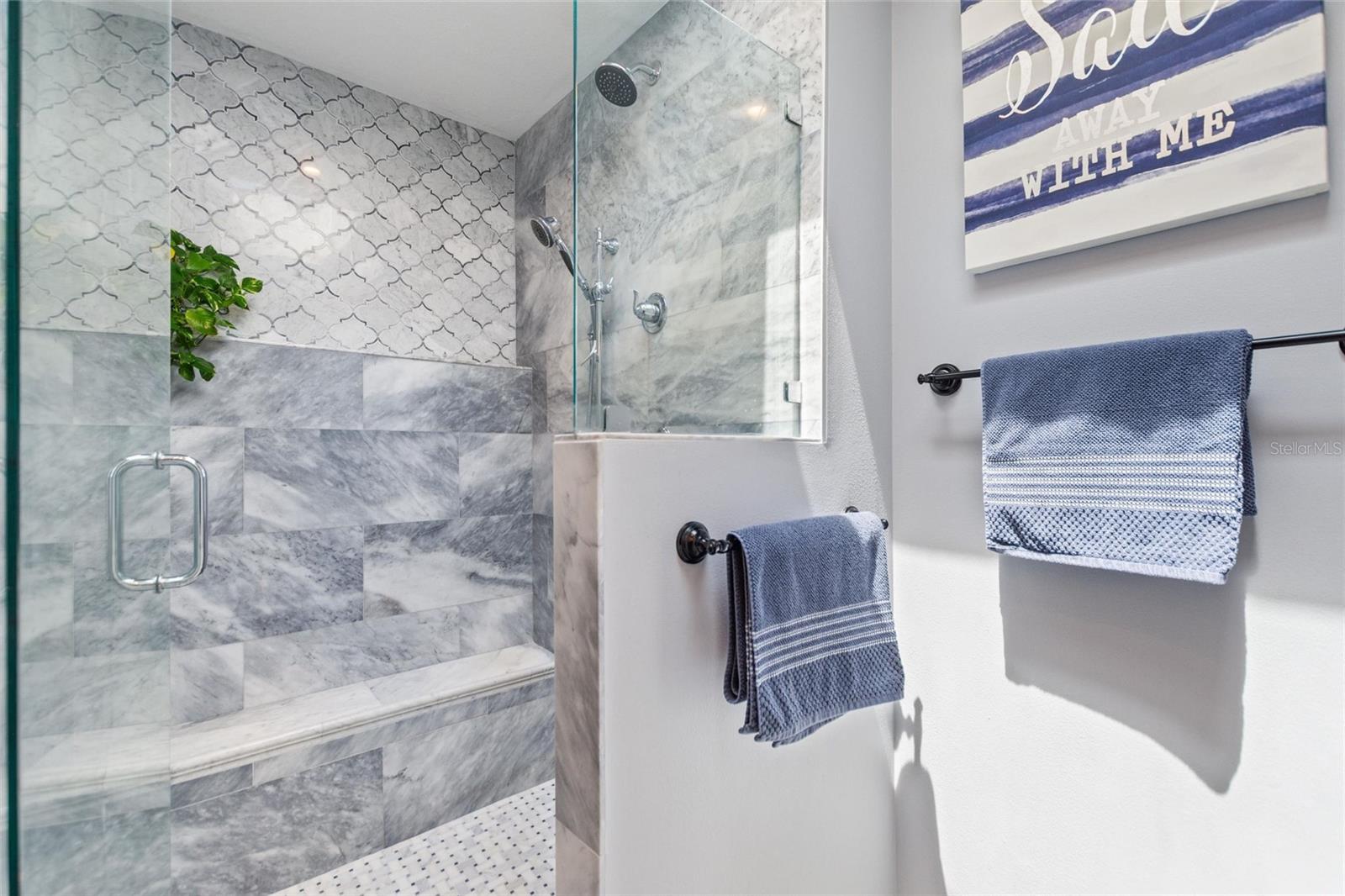 Just look at this beautiful shower!  Don't you just love that extra long bench!