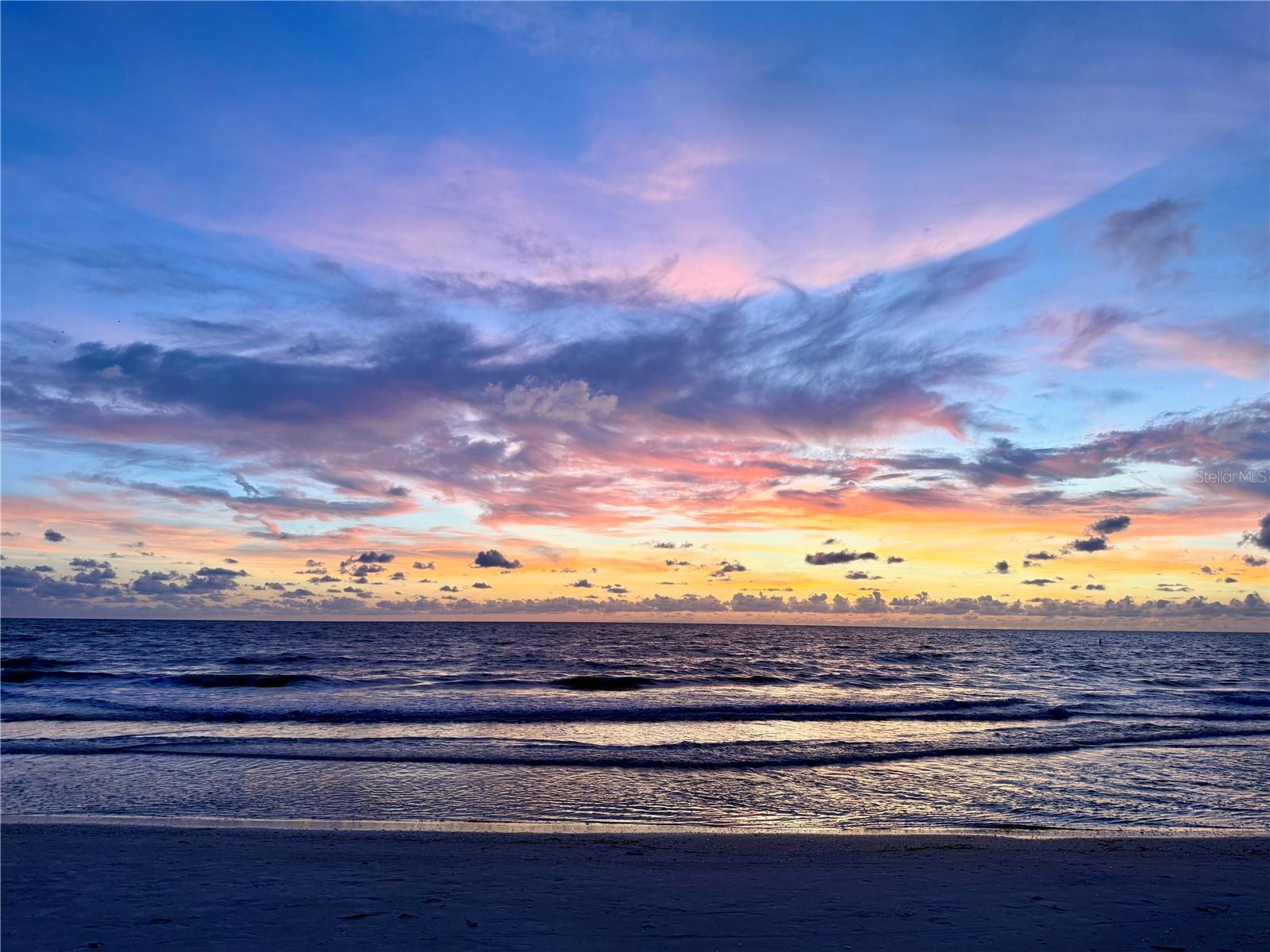 Each day offers a breathtakingb sunset