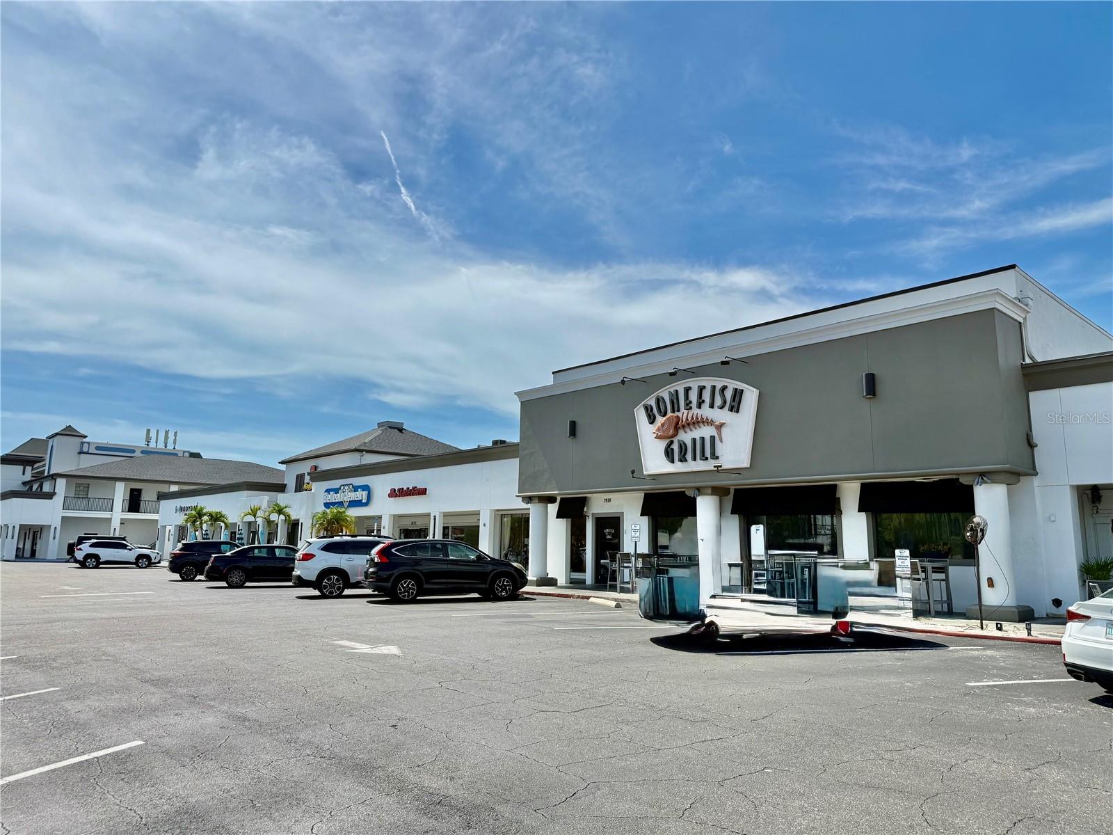 Great shopping and restaurants nearby.