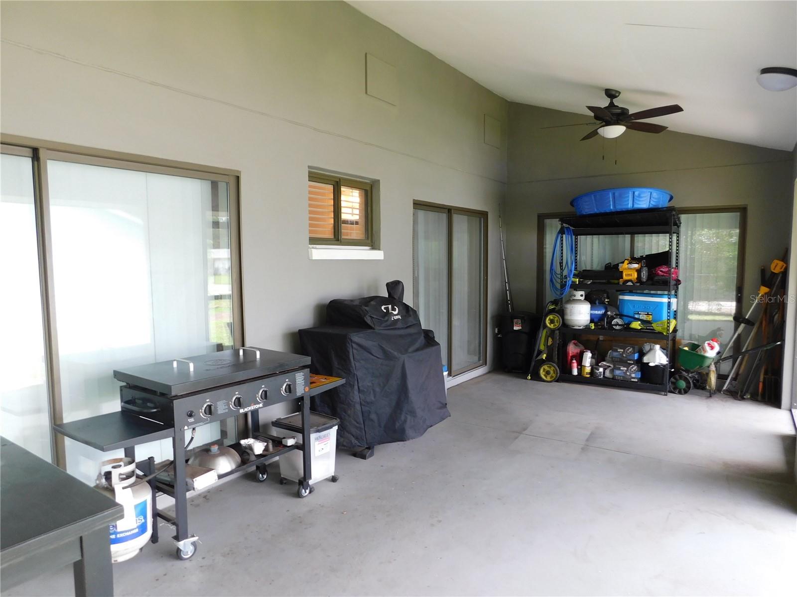 Screened lanai from right corner