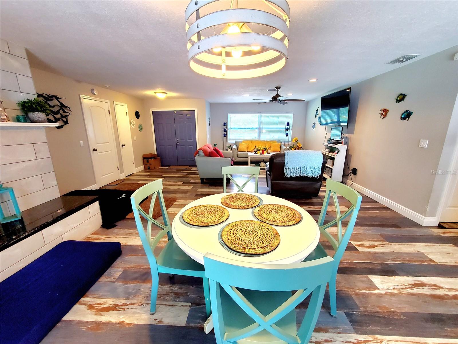 LIVING & DINING