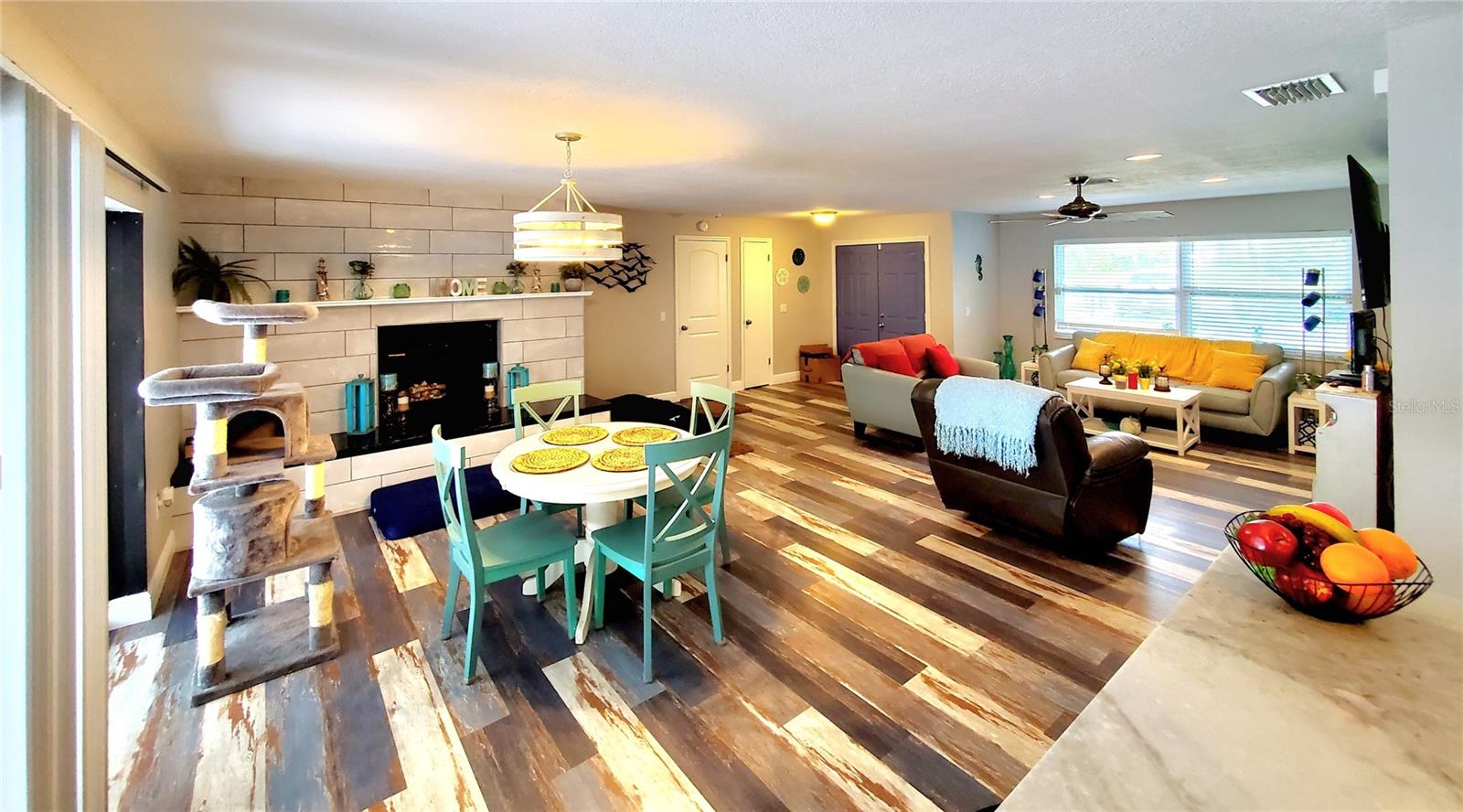 LIVING & DINING