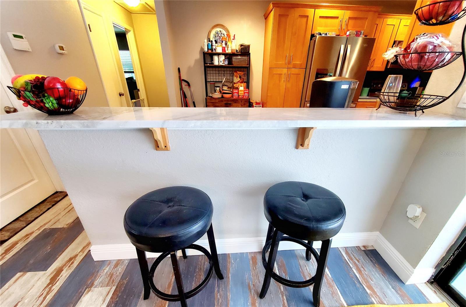 BREAKFAST BAR