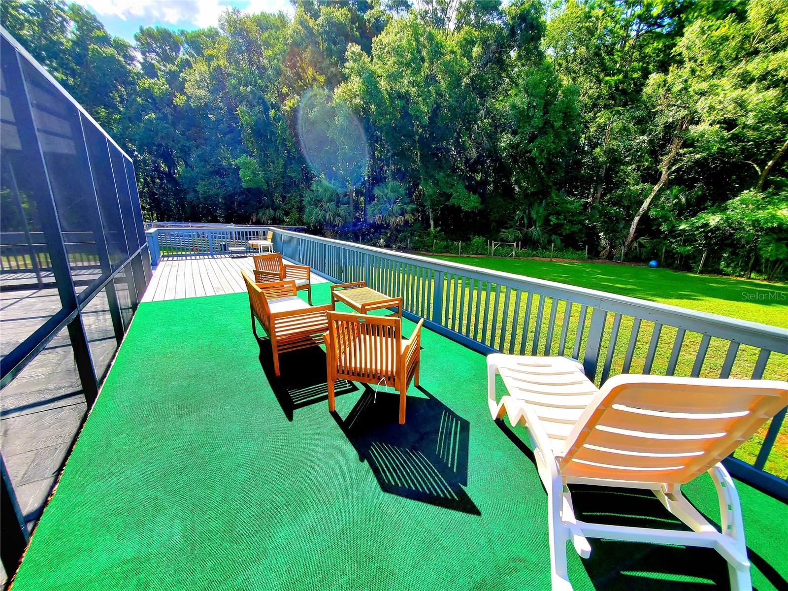 WRAP-AROUND DECK