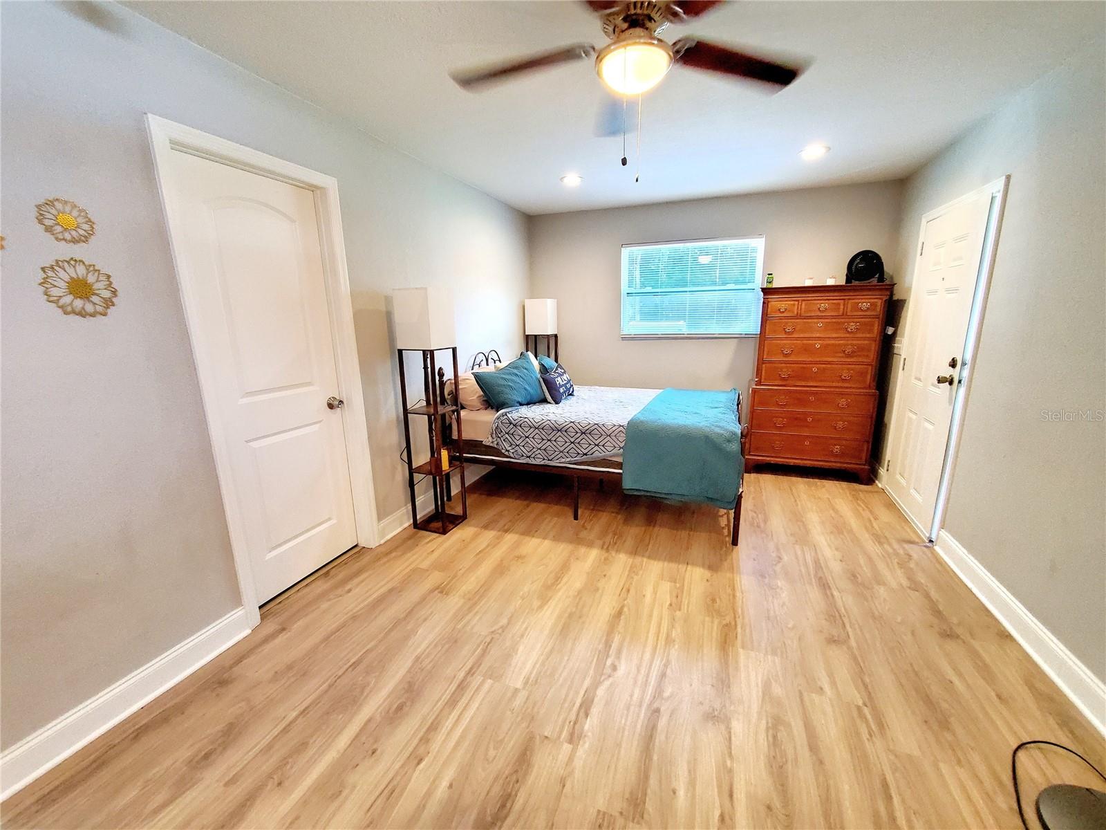 GUEST: BEDROOM AREA