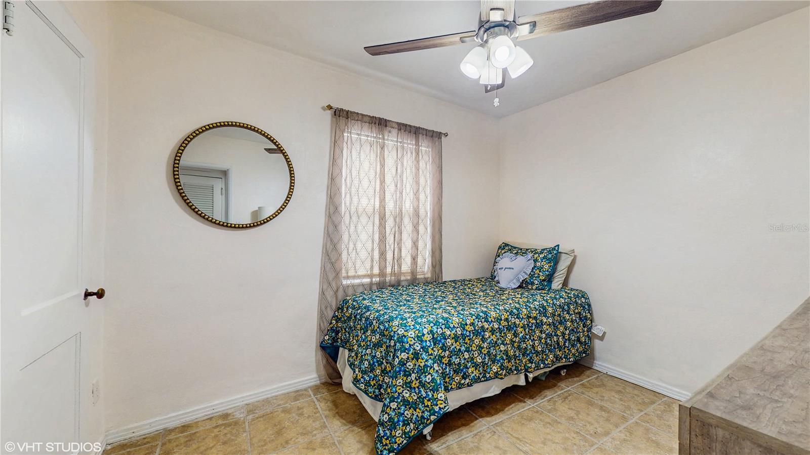 2nd/Guest Bedroom