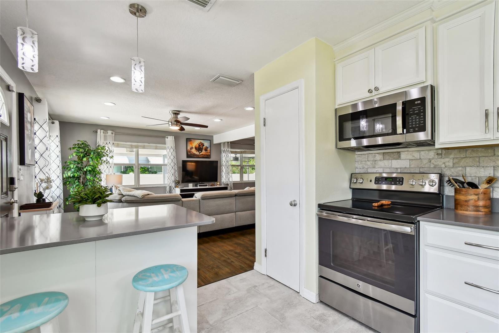 Kitchen peninsula