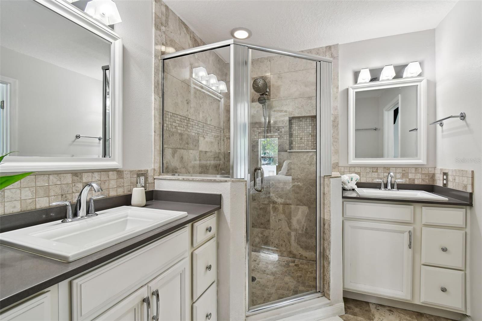 Ensuite bathroom with double sinks
