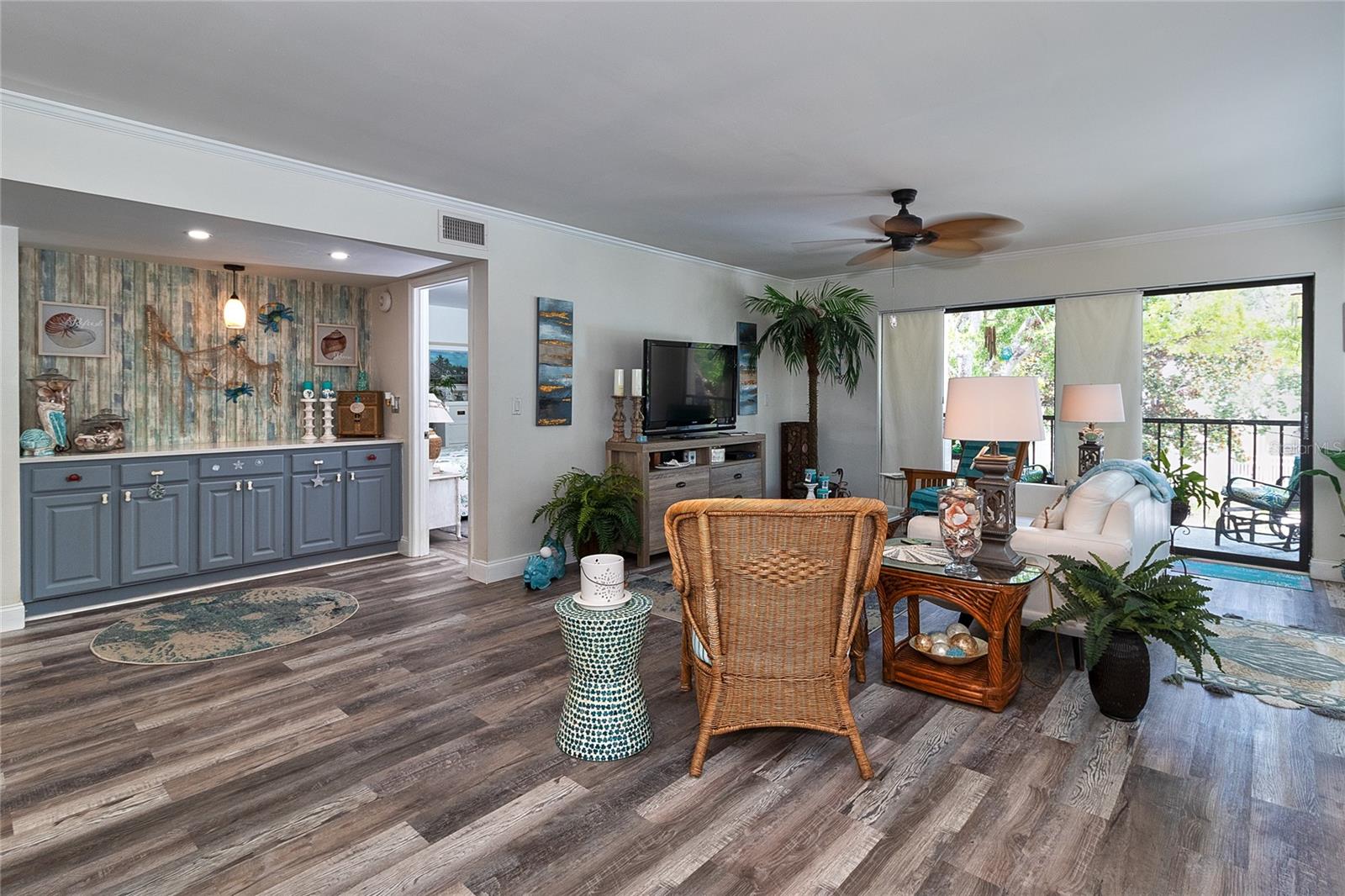 Newly renovated tropical paradise!
