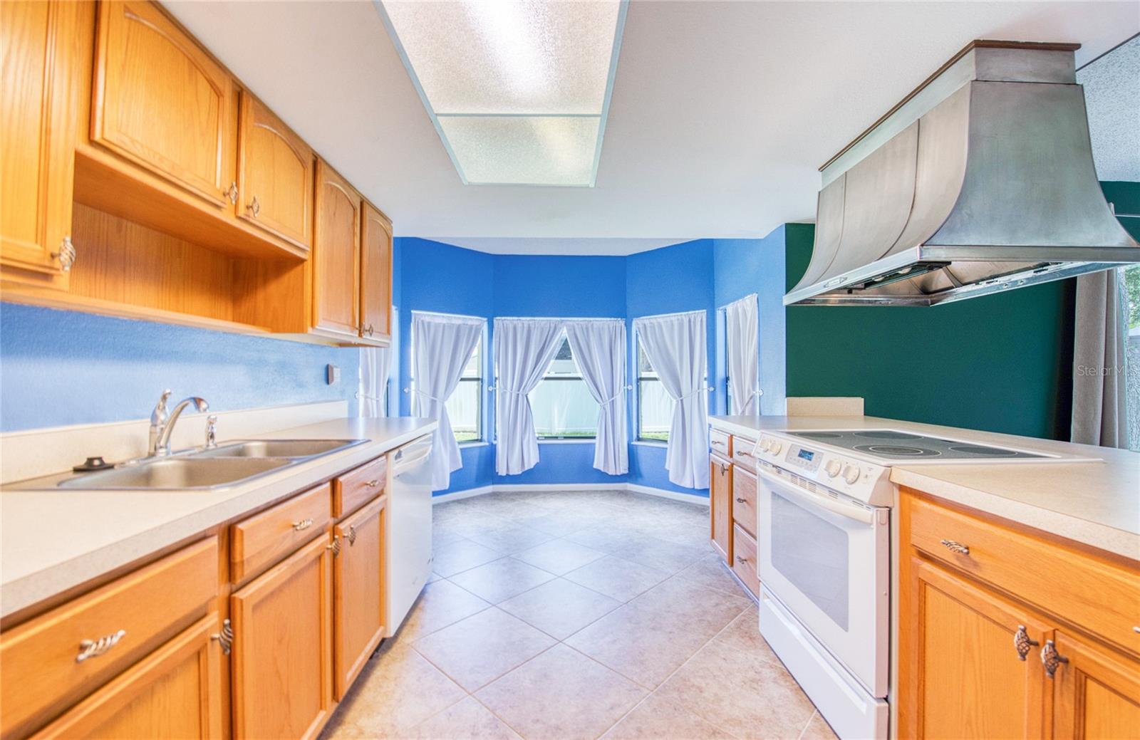 Eat In Kitchen