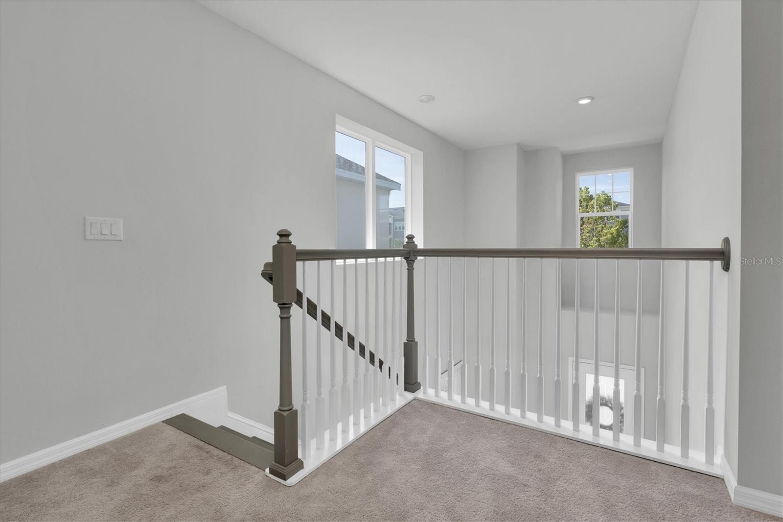 WOOD SPINDLE STAIR CASE