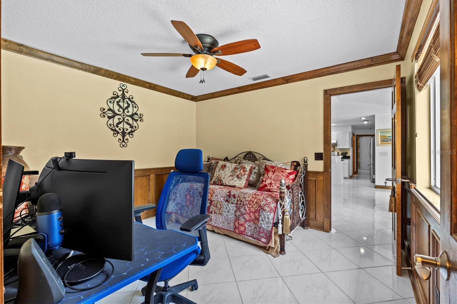 4th bedroom with walk in closet
