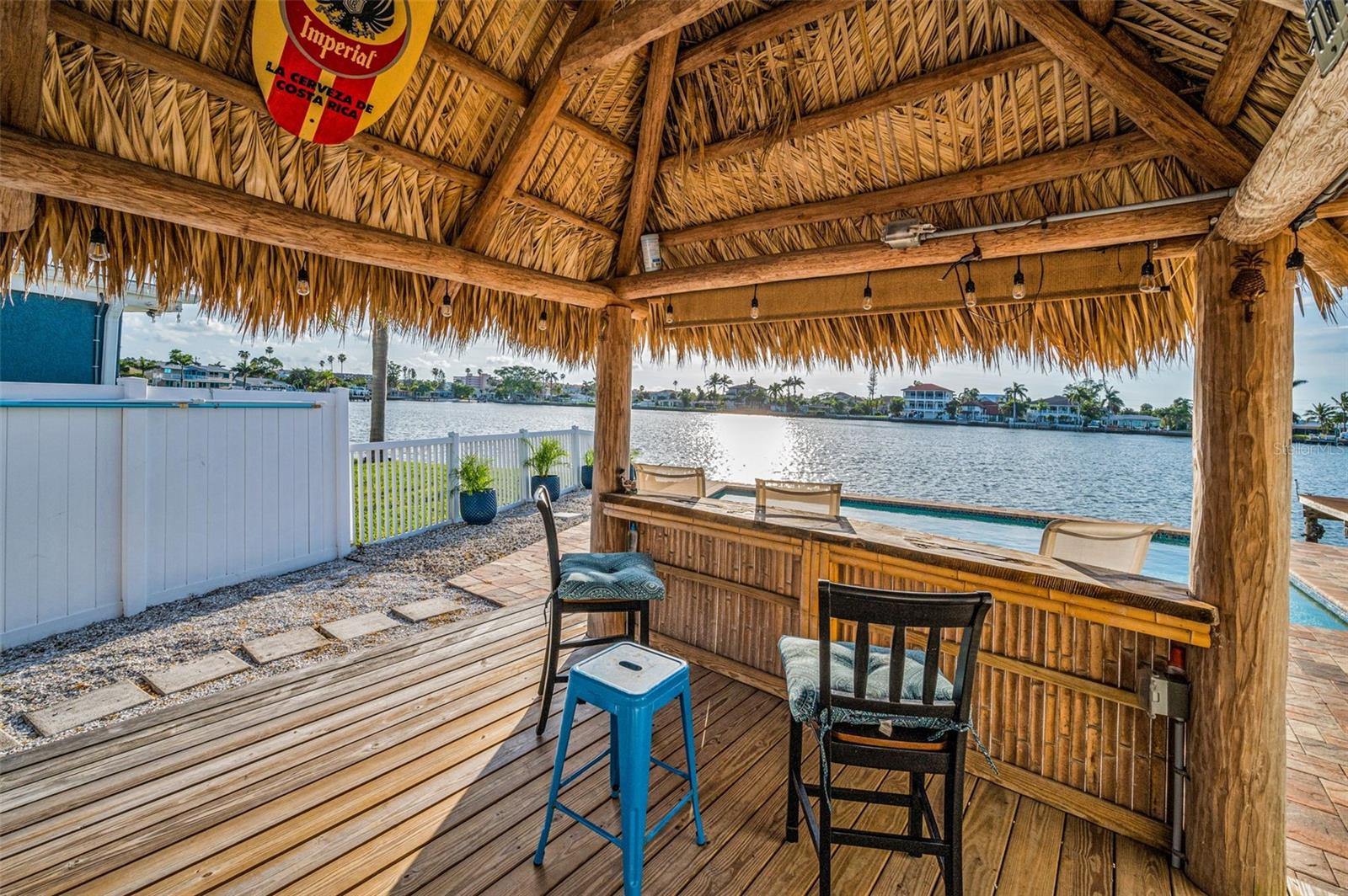tiki hut