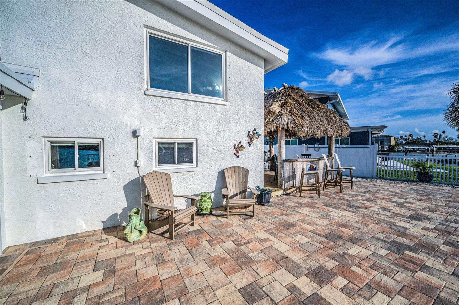 pool/deck area