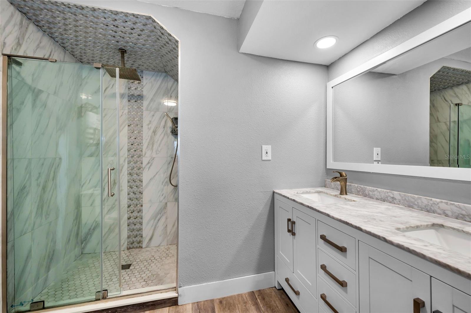 Primary En-Suite