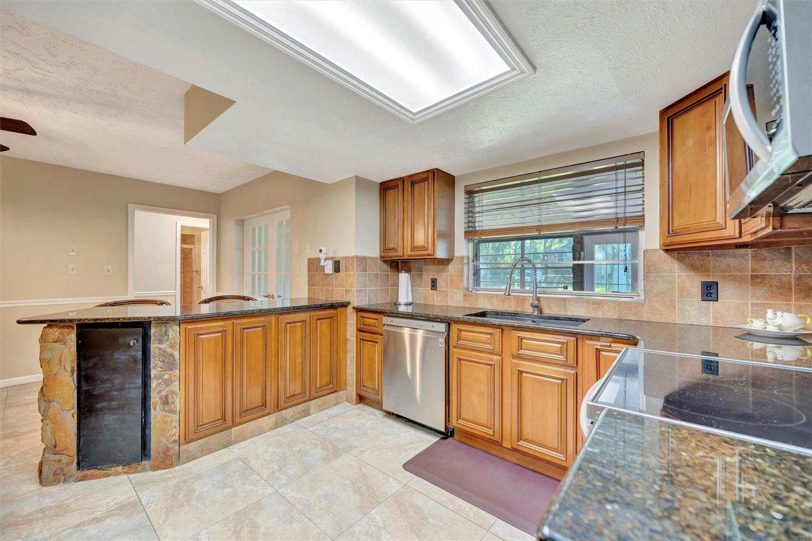 Spaicious Kitchen