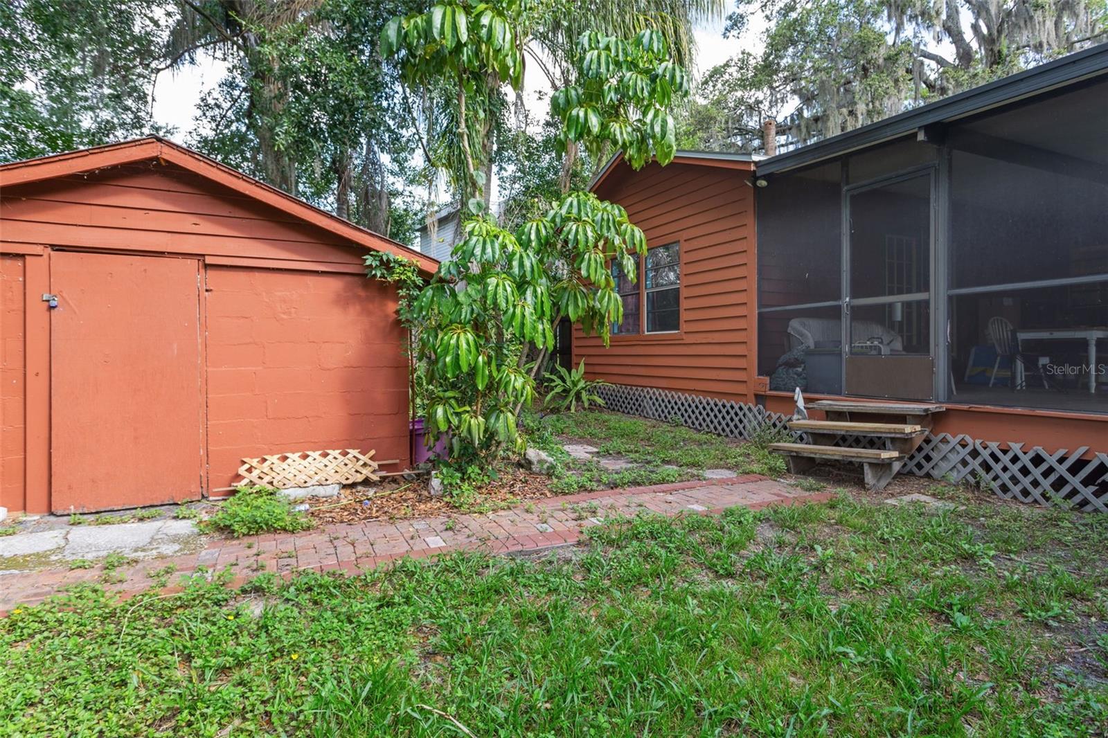8006 Temple Place