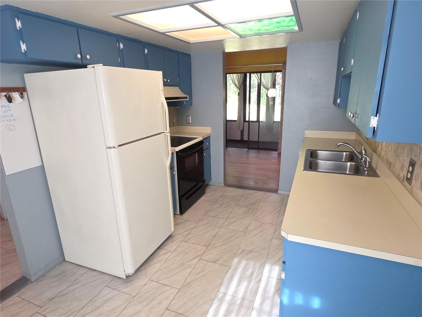 TILED EAT IN KITCHEN