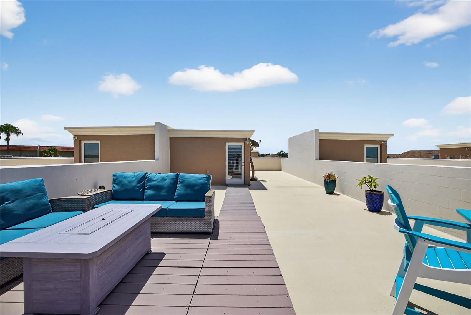 Rooftop Deck with views of Gulf and Sunsets!