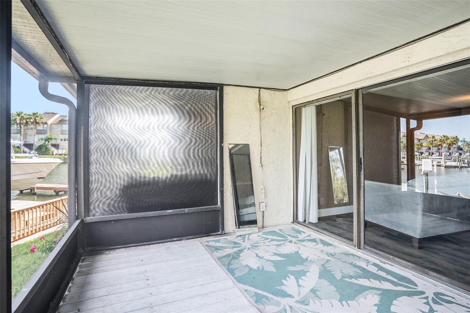 screened lanai with privacy screen.