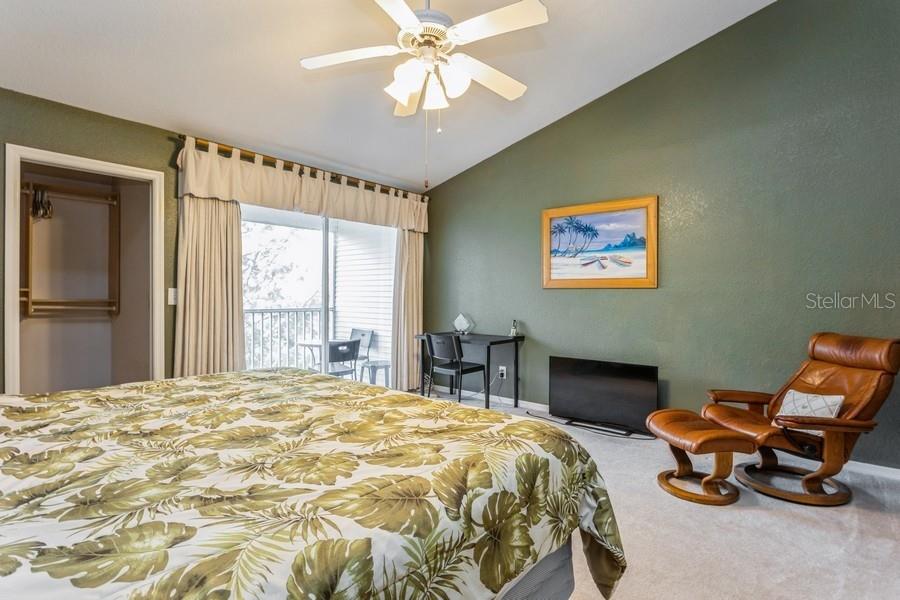 3rd floor primary bedroom