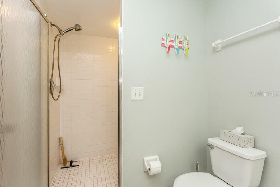 Primary en-suite bathroom