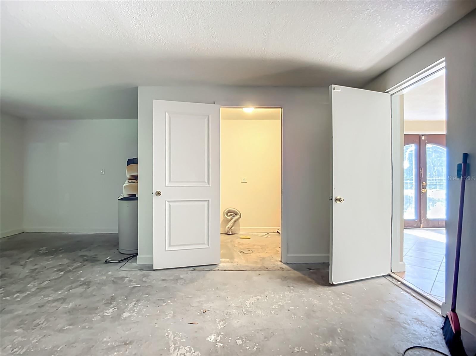 Laundry Room in garage