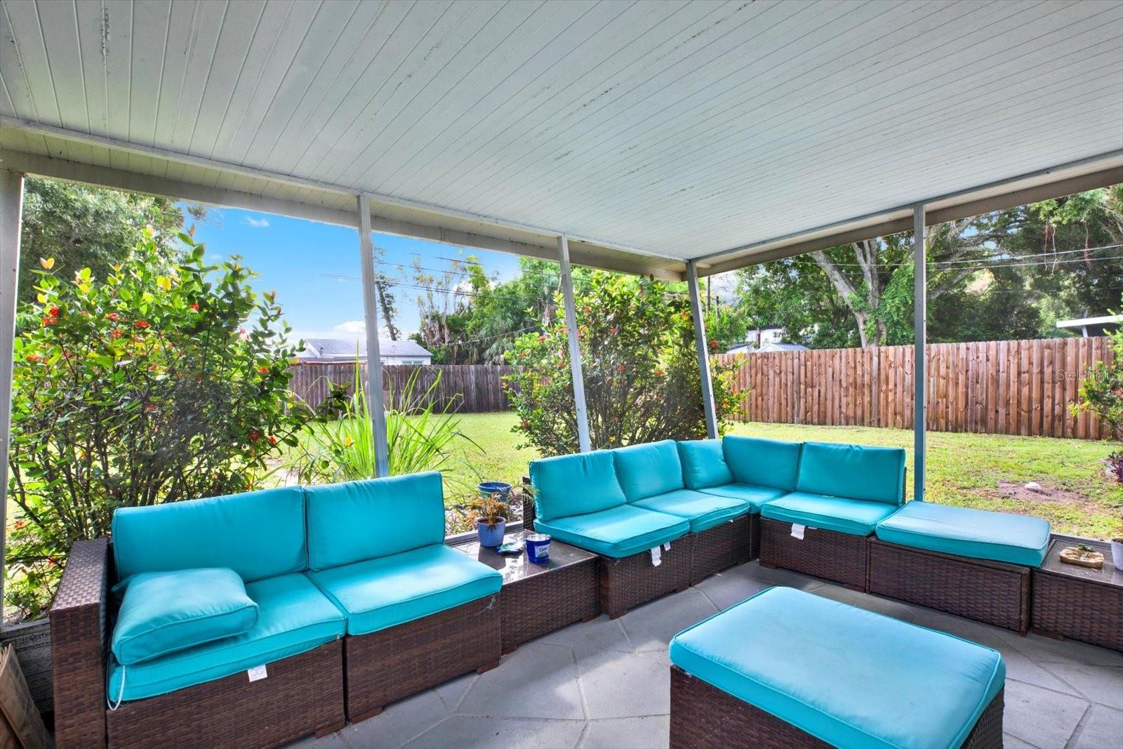 back yard screened in porch