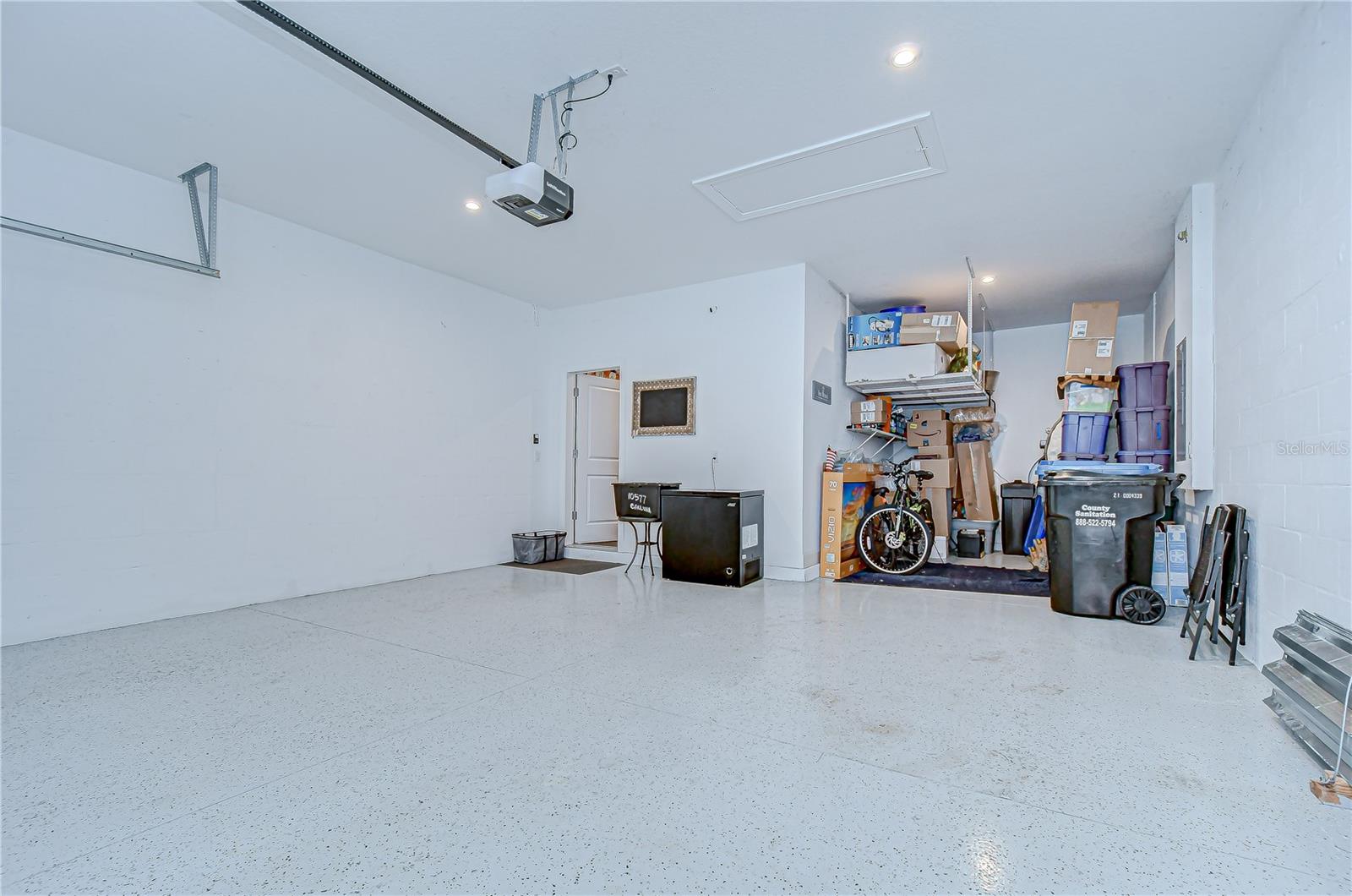 Huge garage with tandem parking!